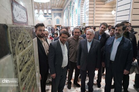 زیارت حرم مطهر حضرت معصومه(س) توسط وزیر میراث فرهنگی