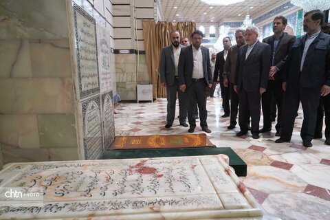 زیارت حرم مطهر حضرت معصومه(س) توسط وزیر میراث فرهنگی