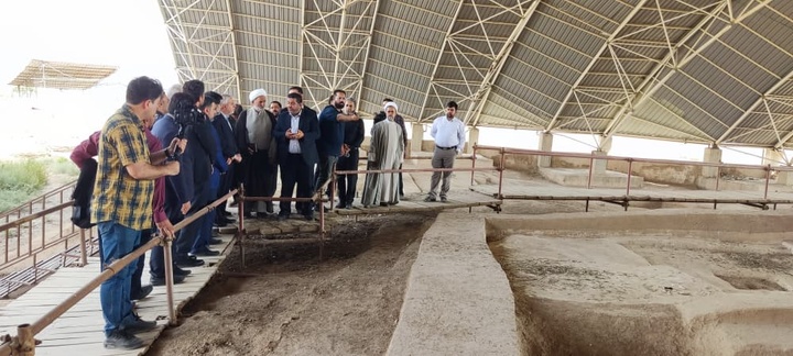 بازدید وزیر میراث‌فرهنگی از تپه ۷ هزار ساله قلی‌درویش قم