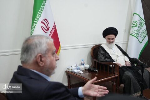 دیدار وزیر میراث‌فرهنگی با رئیس جامعه مدرسین حوزه علمیه قم