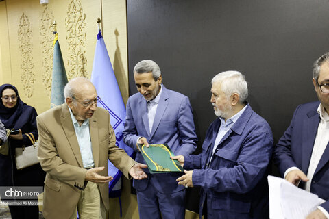 حضور قائم مقام وزیر و معاون میراث فرهنگی کشور در اصفهان