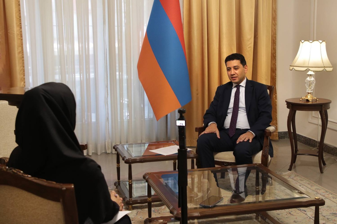 کنسرت ارکستر فیلارمونیک ارمنستان در تختجمشید پیام روشن صلح و گفتوگوی تمدنی را منتقل میکند/ دیپلماسی فرهنگی میتواند درها و راههای همکاری بیشتر را باز کند