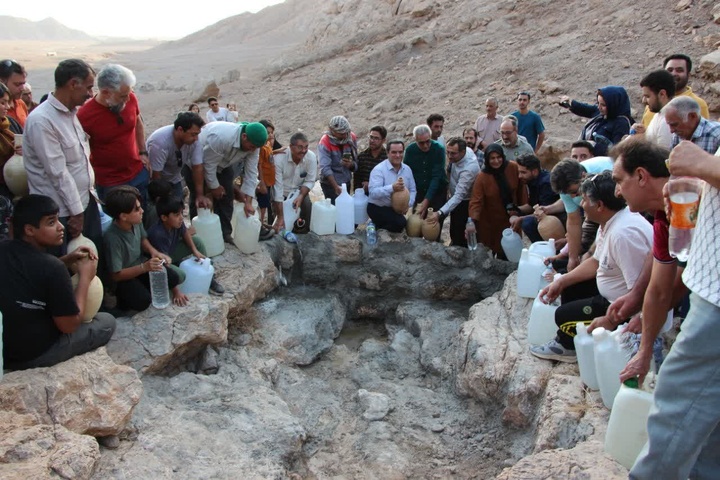 دهمین «چهارشنبه‌های اردکان‌گردی» با عنوان «نذر آب» برگزار شد