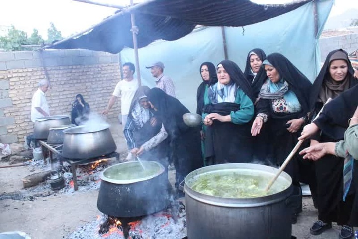 برگزاری جشن سنتی دوشاب‌پزان در روستای جشنیان با حمایت میراث فرهنگی بوانات