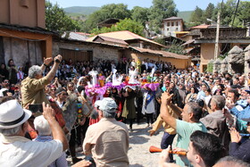 برگزاری آیین فردینه‌ماه در کندلوس