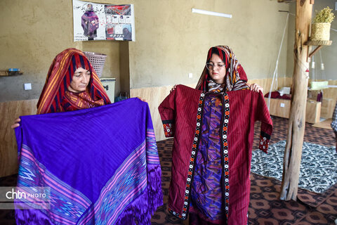 درخشش تار و پودهای اصالت؛ هنر ابریشم‌بافی رازوجرگلان