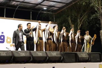 شب سوم نمایشگاه سراسری صنایع‌ دستی و پنجمین جشنواره فرهنگ و هنر شهمیرزاد