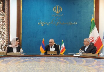 صالحی‌امیری: روابط فرهنگی، میراثی و گردشگری با ارمنستان تقویت می‌شود/ آندریاسیان: ایران خانه جامعه ارامنه است