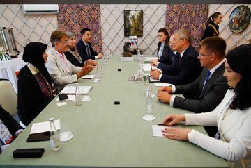 دیدار معاون صنایع‌دستی ایران و ارزیابان شورای جهانی با رئیس‌جمهوری باشقیرستان