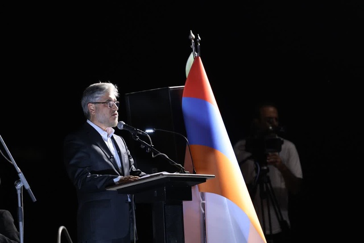 روحیه صلح‌طلبی باید در دانشگاه‌ها زنده بماند/ تخت جمشید، پیام‌آور فرهنگ و انسانیت