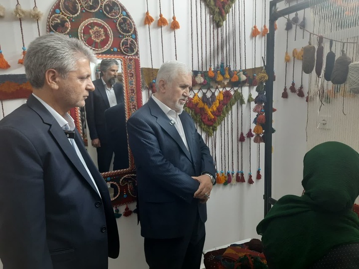 بازدید دارابی از بازارچه دائمی صنایع‌دستی سرای امینی بیرجند/ تأکید بر معرفی و برندسازی این اثر فاخر تاریخی