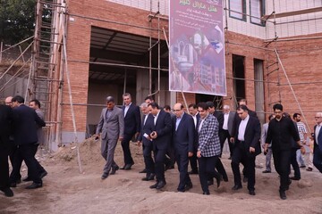 بازدید وزیر میراث‌فرهنگی از پروژه هتل در حال احداث کلیبر