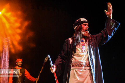 نمایش «سرزمین خورشید»