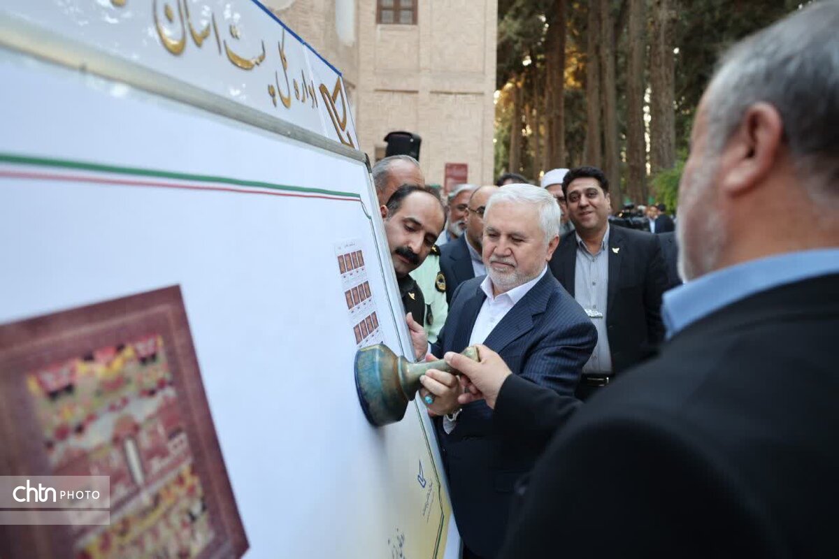 شاهکاری بی‌نظیر از دوره قاجار در دیار خراسان جنوبی/ تاریخی‌ترین فرش تصویری ایران؛ از موزه ملی به دل کویر