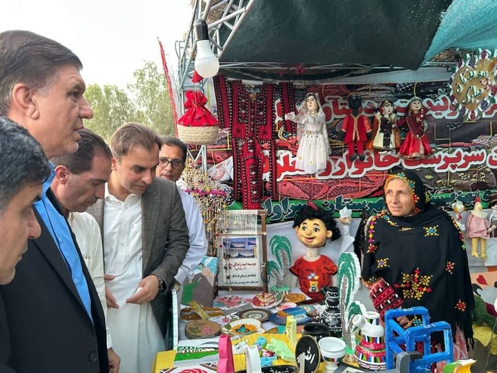 آغاز به کار جشنواره روستایی و عشایری وفاق و وحدت در سیستان و بلوچستان آغاز به کار جشنواره روستایی و عشایری وفاق و وحدت در سیستان و بلوچستان