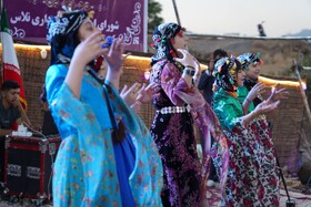 چهارمین جشنواره انگور سیاه سردشت