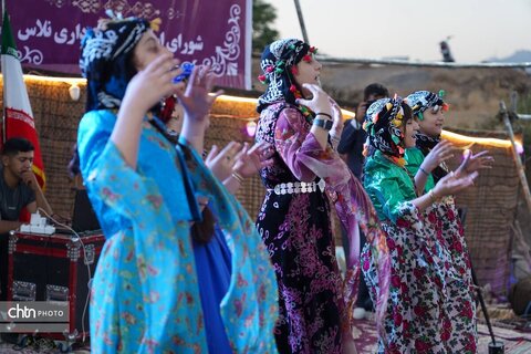 چهارمین جشنواره انگور سیاه سردشت