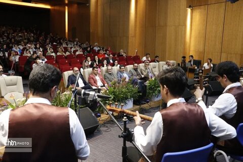 نخستین روز از هشتمین جشنواره ملی موسیقی شمس و مولانا در خوی