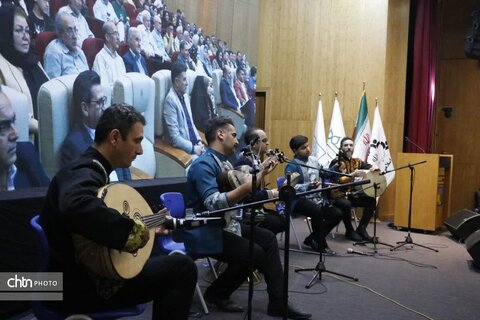 طنین‌انداز شدن نوای موسیقی در خوی