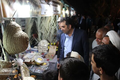 سومین جشنواره تجربه‌محور برداشت خرما در حاجی‌آباد زرین خرانق اردکان برگزار شد