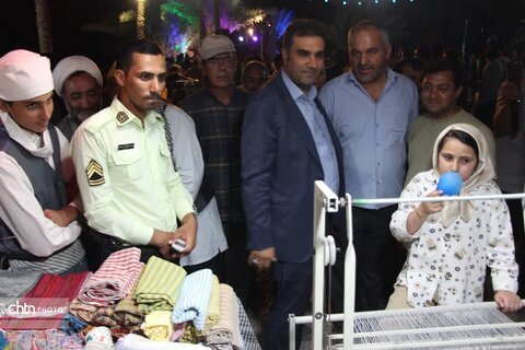 سومین جشنواره تجربه‌محور برداشت خرما در حاجی‌آباد زرین خرانق اردکان برگزار شد