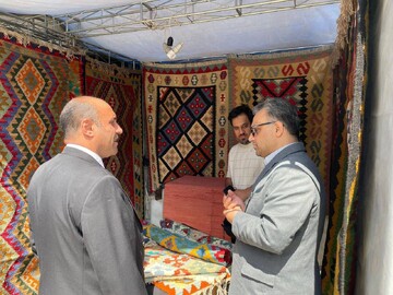 برگزاری سومین نمایشگاه سالانه آثار صنایع‌دستی ورامین در برج تاریخی علاءالدوله