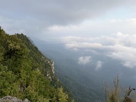 جهان‌نما؛ بهشتی میان مه و کوهستان