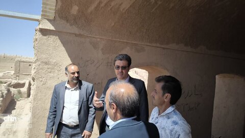 بازدید از قلعه و روستای تاریخی ارنان