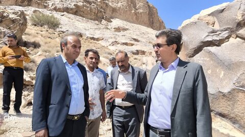 بازدید از قلعه و روستای تاریخی ارنان