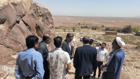 بازدید از قلعه و روستای تاریخی ارنان