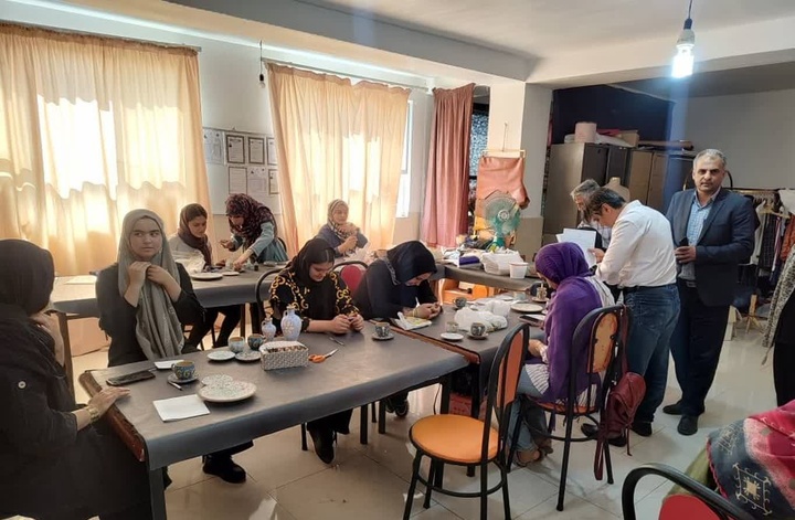 آزمون پایانی دوره‌های صنایع‌دستی در اسکو و سهند برگزار شد