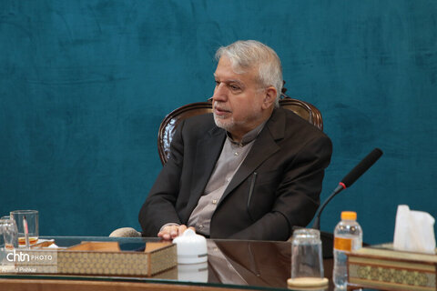 نشست صمیمانه وزیر میراث‌فرهنگی، گردشگری و صنایع‌دستی با دبیرکل و اعضای خانه کارگر