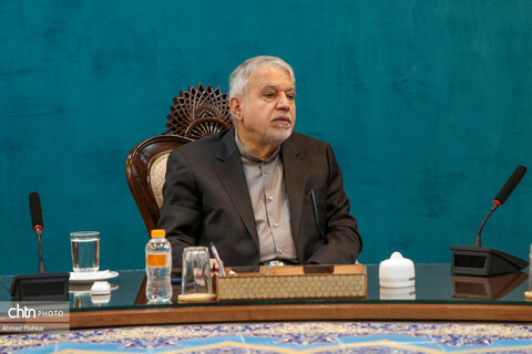 نشست صمیمانه وزیر میراث‌فرهنگی، گردشگری و صنایع‌دستی با دبیرکل و اعضای خانه کارگر