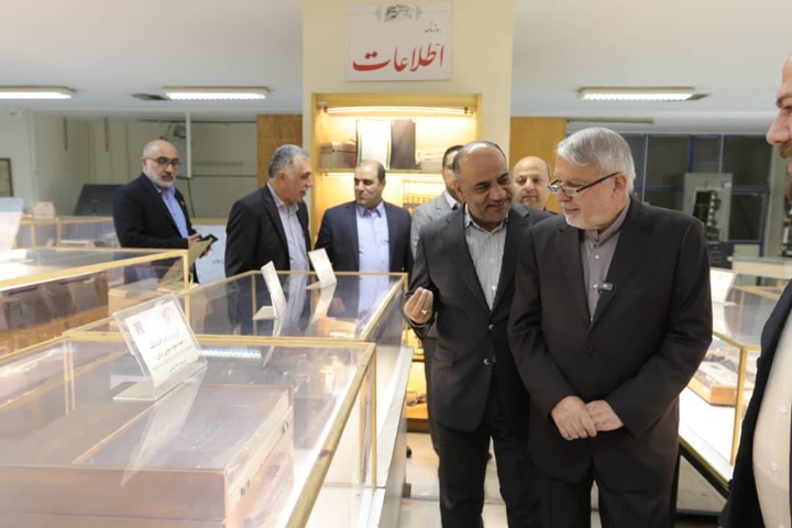 بازدید وزیر میراث‌فرهنگی از موسسه مطبوعاتی اطلاعات/ تأکید بر ثبت و صیانت از میراث مطبوعاتی کشور