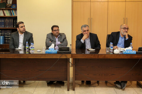 بازدید وزیر میراث‌فرهنگی از موسسه مطبوعاتی اطلاعات