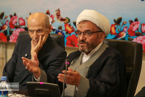 بازدید وزیر میراث‌فرهنگی از موسسه مطبوعاتی اطلاعات