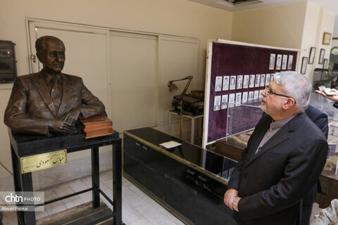 بازدید وزیر میراث‌فرهنگی از موسسه مطبوعاتی اطلاعات