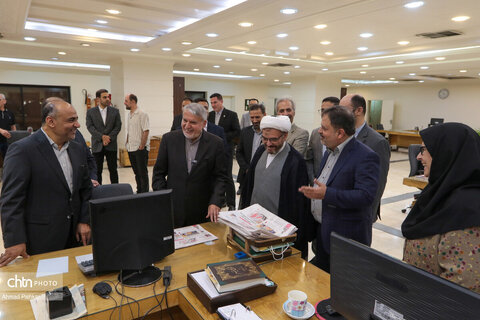 بازدید وزیر میراث‌فرهنگی از موسسه مطبوعاتی اطلاعات
