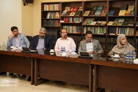 بازدید وزیر میراث‌فرهنگی از موسسه مطبوعاتی اطلاعات