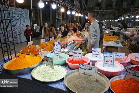 اولین روز از برگزاری جشنواره آش و نمایشگاه صنایع دستی استان زنجان