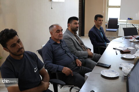 نشست بررسی بافت تاریخی سرآقا سید کوهرنگ