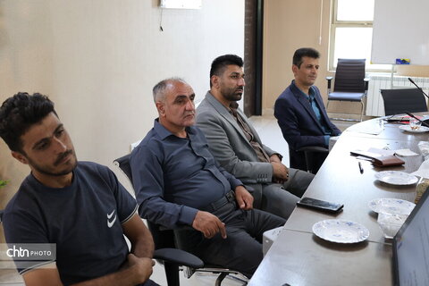 نشست بررسی بافت تاریخی سرآقا سید کوهرنگ