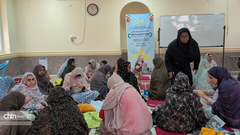 دوره آموزشی رودوزیهای سنتی در روستای زلزله زده سایه خوش بندرلنگه