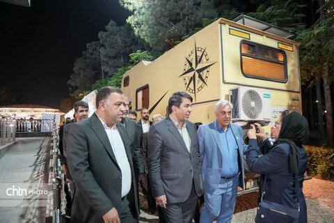 بازدید. استاندار