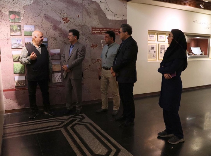 بازدید رئیس پژوهشگاه میراث‌فرهنگی و گردشگری از کتابخانه و موزه ملی ملک