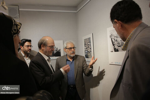 نمایشگاه عکس «شـکـوه ‌قــــم ‌در ‌قــــاب ‌تـاریـخ»