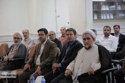 جلسه بنیاد قم‌پژوهی با موضوع «روز ملی قم و ثبت آن در تقویم رسمی کشور»