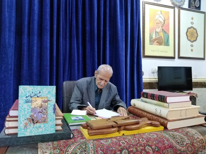 واژگان پارسی پشتوانه تاریخ و فرهنگ ایرانی‌ هستند/ اگر واژه نبود نمی‌توانستیم به دریافت و درکی از جهان برسیم