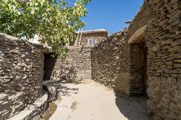 ورکانه؛ روستای سنگی در دل الوند