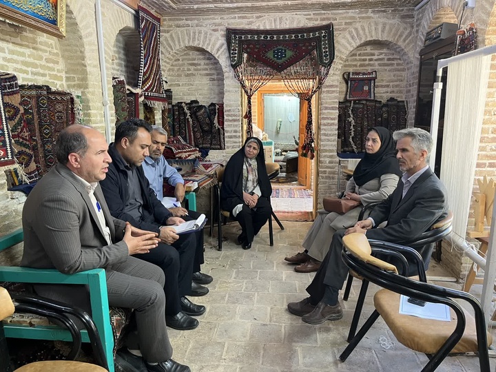 برگزاری جلسه هم‌اندیشی با معاونین و کارشناسان کمیته امداد خراسان شمالی